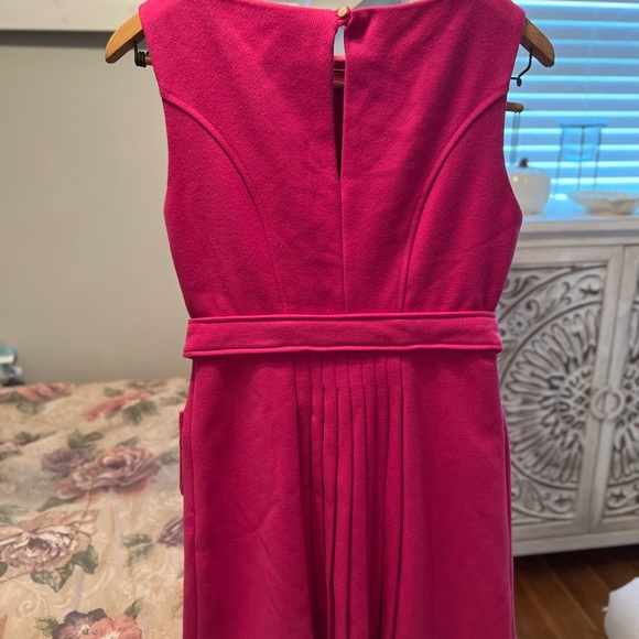 Red Valentino more like a fuchsia pink . - Picture 5 of 5